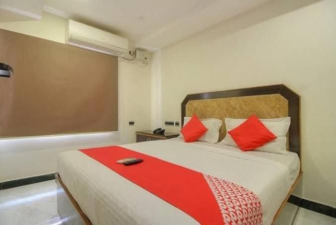 Hotel Srees Tiruchirappalli Extérieur photo